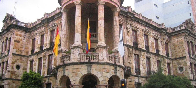 photo of Andean city hall building